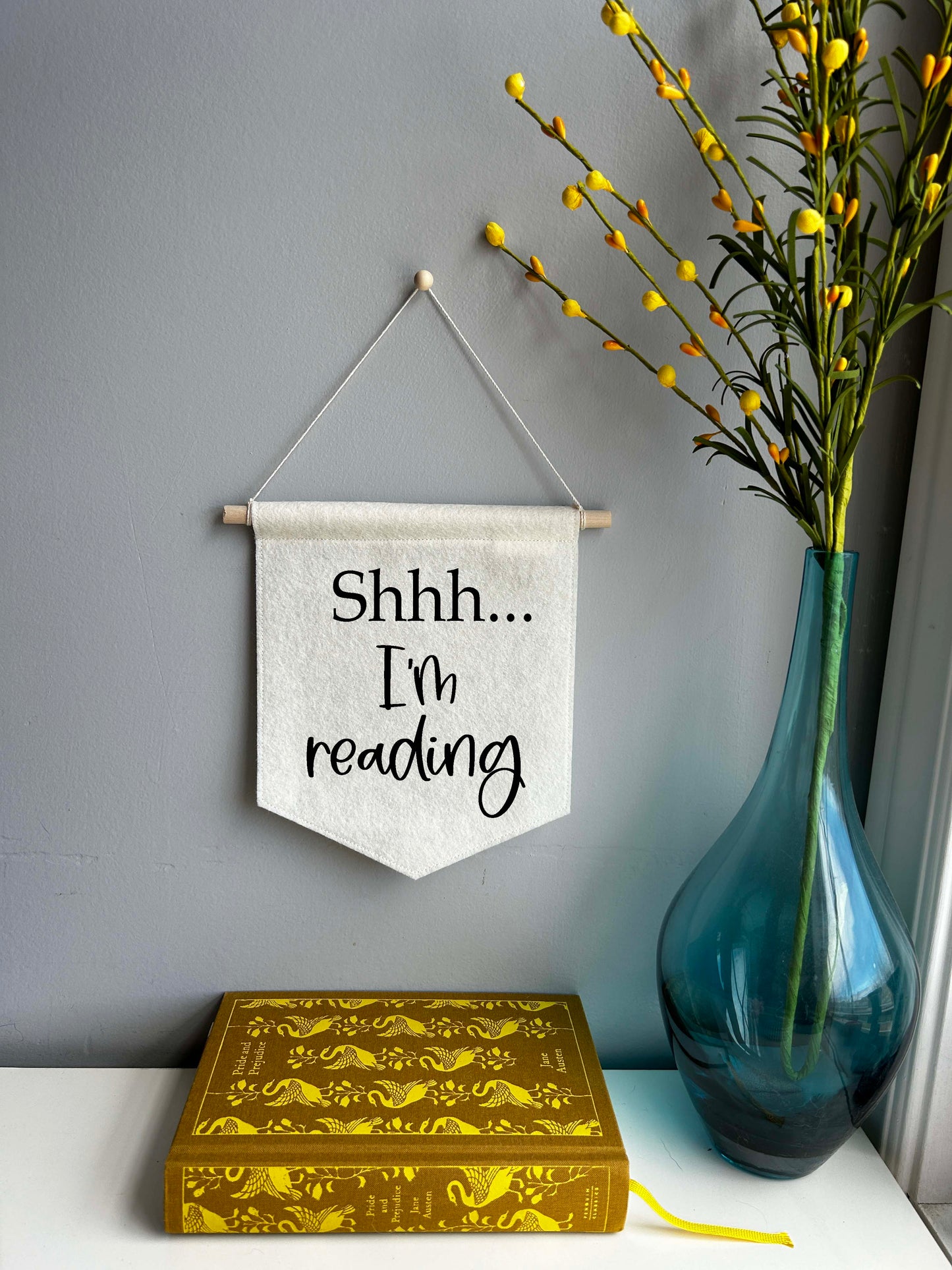 Shhh I'm Reading - Mini Felt Banner