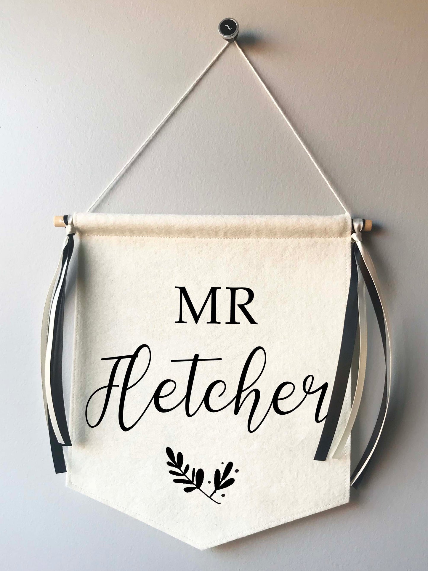 Custom Wedding Sign/Banner - Mr and Mrs