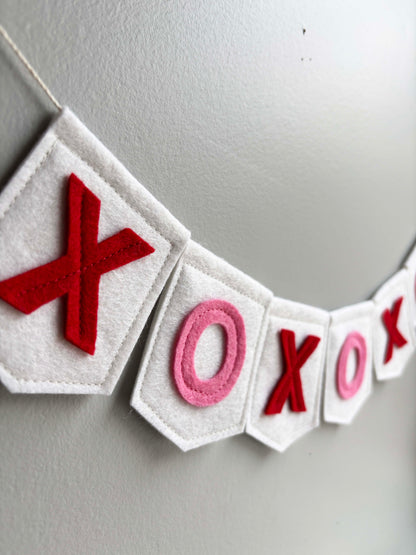Applique XOXO Valentine Garland - Felt Garland
