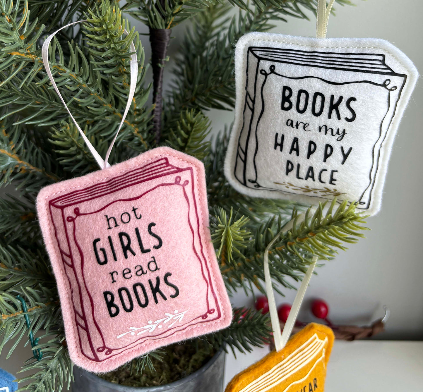 Hot Girls Read Books - Book Cover Felt Ornament